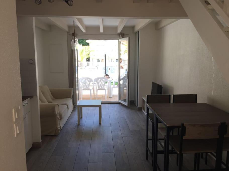 T3 En Duplex Avec Grande Piscine Apartamento Anglet Exterior foto